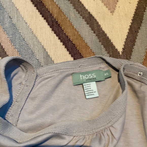 Hoss cap sleeve lightweight sweater with detailed buttons in front and back - Picture 4 of 4